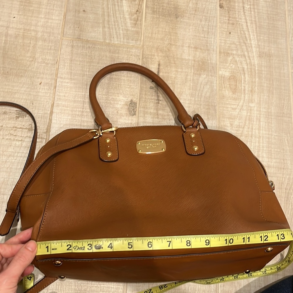 Beautiful tan Michael Kors bag - Picture 12 of 15